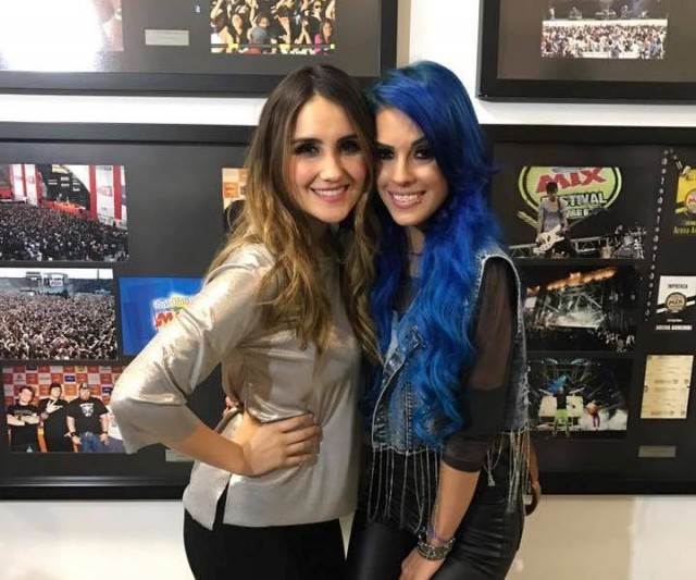 Diva do funk se declara fã de Dulce Maria em encontro com a cantora