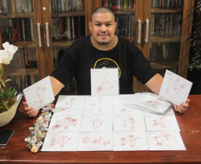 Conheça Rodrigo Aldebaran canalizador da Mesa Quântica Estelar
