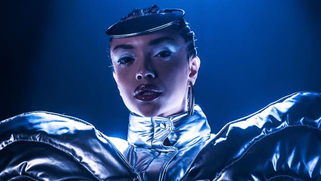Aísha, vocal de Baco Exu do Blues e compositora de Luísa Sonza, anuncia primeiro single solo