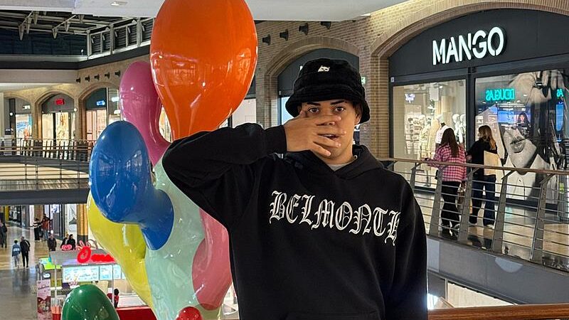 “Recepção incrível! Público cantou comigo todas as músicas”, diz Mc J Mito sobre turnê na Europa