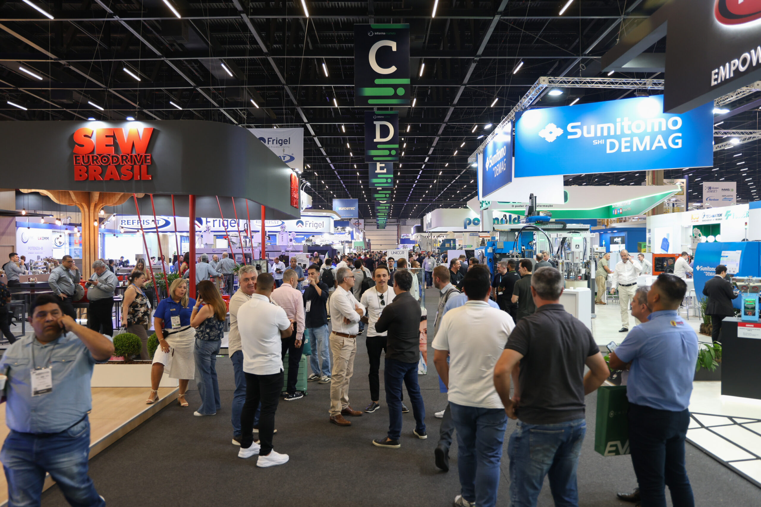 Feira Plástico Brasil reune empresas da industria do plástico em São Paulo