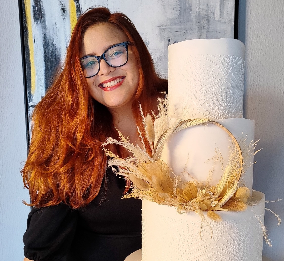 Transformação e criatividade: a história de Brena Brulle na confeitaria personalizada