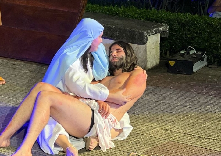 Musical “A Paixão de Cristo” emociona o público em Guaramiranga